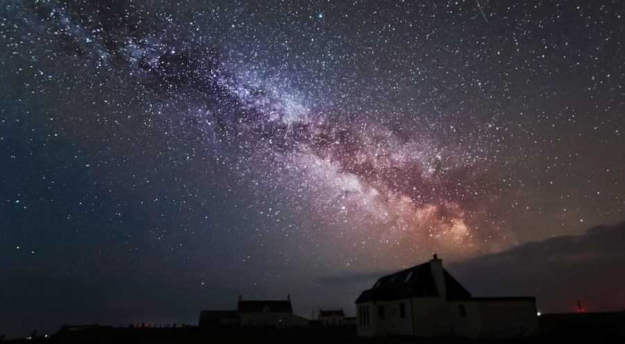 Milky Way - Balephetrish Tiree by Stewart Carr